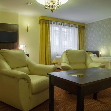 Hotel Ostrawa Wodzisław Śląski エクステリア 写真