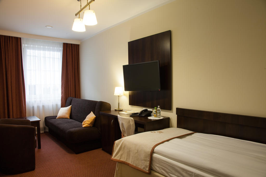 Hotel Ostrawa Wodzisław Śląski 部屋 写真